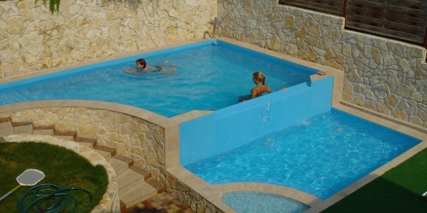 Garda Apartmanház